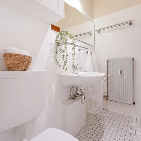 Haus Aquamarina Strandlaeufer 21 Apartment *