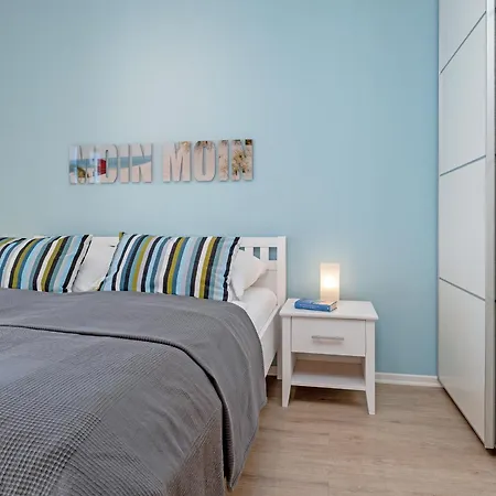 Haus Aquamarina Strandlaeufer 21 Lejlighed Heiligenhafen