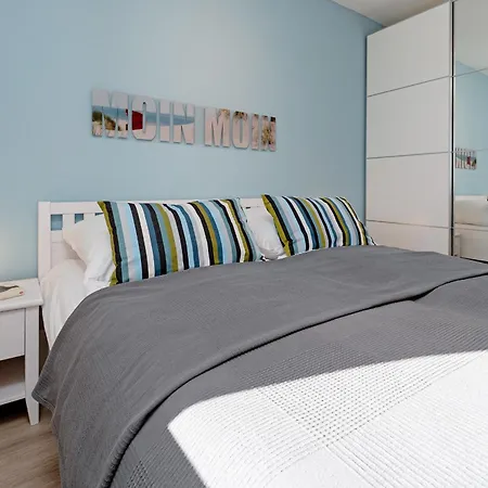Haus Aquamarina Strandlaeufer 21 Lejlighed Heiligenhafen